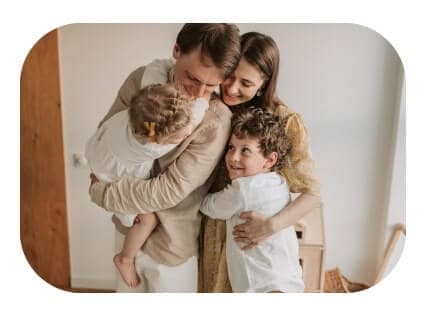 familie cu 2 copii