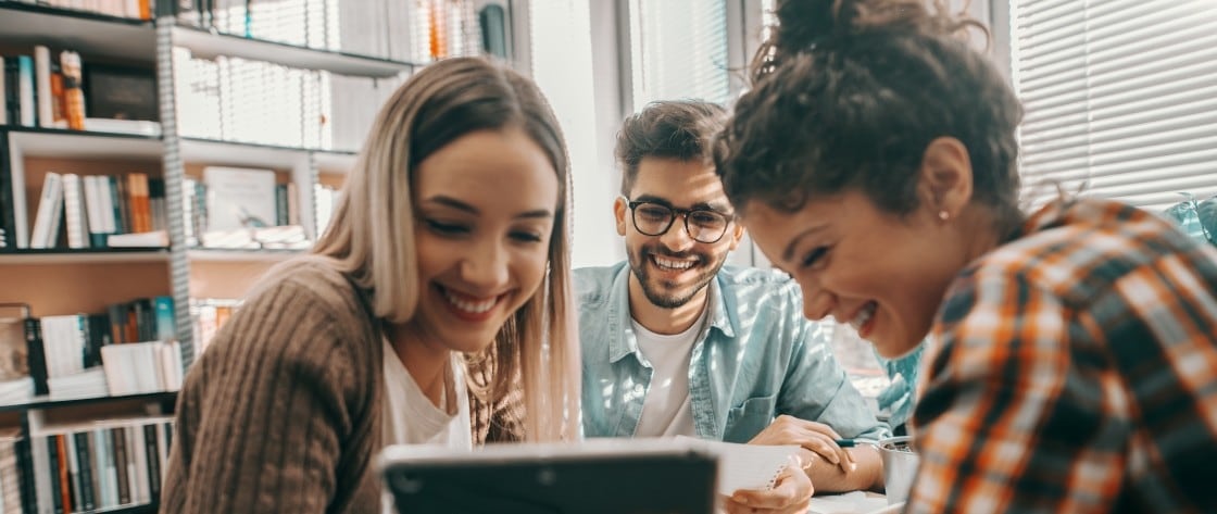 Mai sunt 7 burse sociale NN x The Entrepreneurship Academy pentru viitori antreprenori. Aplică până pe 30 octombrie!