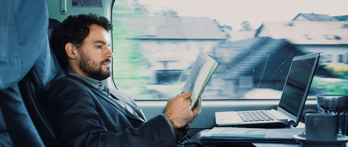 Top 10 cărți de educație financiară pentru a-ți stimula jocul antreprenorial