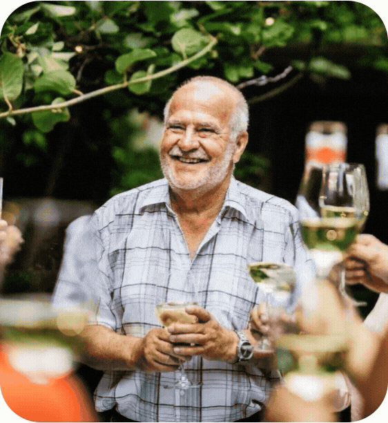 Barbat sarbatoreste in familie NN