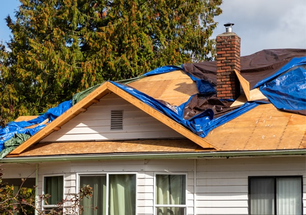 Casa asigurata la NN in caz de vant puternic