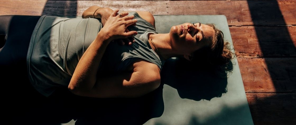 Tehnici de respirație: idei de exerciții pentru a diminua rapid nivelul de stres 