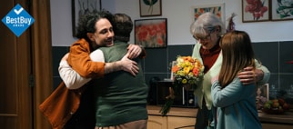 Familie fericita Asigurarile de Viata de la NN catiga premiul de Best Buy